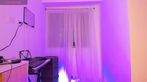 miley_kane online show from January 9, 9:16 am