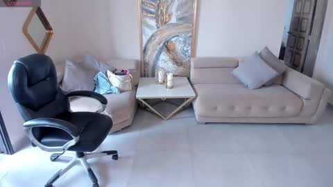 Miley Cruz  IG miley model23 online show from October 17, 7:40 pm