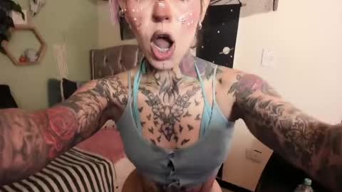 Isabella online show from April 27, 1:41 pm