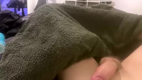 Bigdickteen18 online show from April 15, 1:14 pm