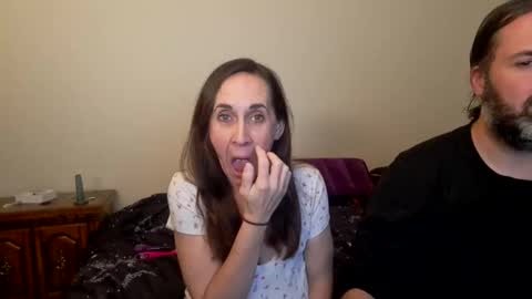 Jessica and Roger online show from December 21, 6:09 am