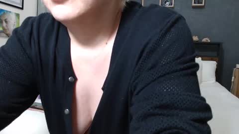 milfyanddaddy online show from February 12, 11:30 pm