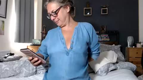 milfyanddaddy online show from July 14, 10:21 am