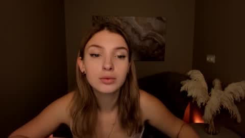 milinafox online show from October 1, 4:55 am