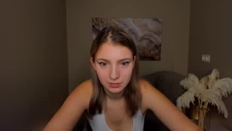 milinafox online show from September 22, 1:21 am