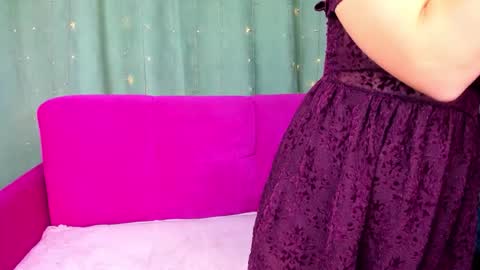 milkablond online show from October 24, 1:28 am