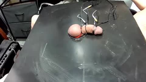 milk me dry online show from February 5, 8:45 pm