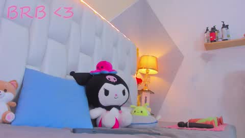 Snapshot of milkwhore1 chatting on September 20, 12:19 pm Michelle online show from September 20, 12:19 pm
