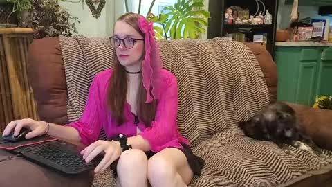 Peach Doll online show from December 16, 8:16 pm