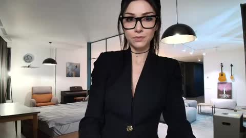 milla bella online show from February 23, 9:06 pm