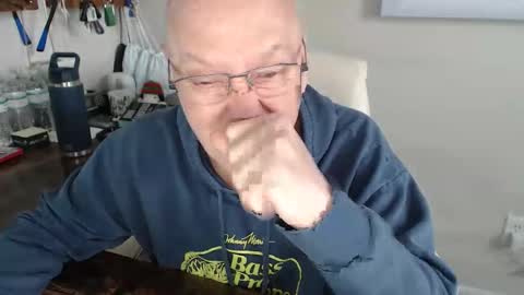 millenium0129 online show from October 28, 4:08 pm