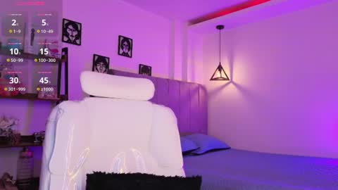 miller_vanessa_ online show from June 23, 9:10 pm
