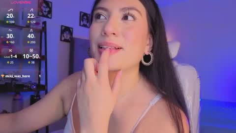 miller_vanessa_ online show from July 1, 9:23 pm