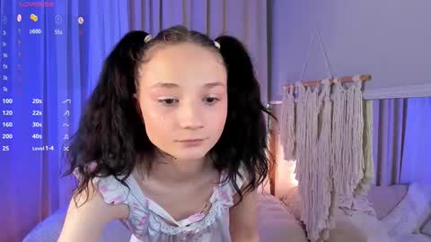 milliminimouse online show from September 24, 11:00 pm