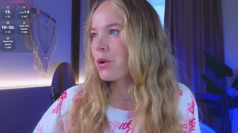 Snapshot of milly_shy chatting on September 30, 6:57 am Milly online show from September 30, 6:57 am
