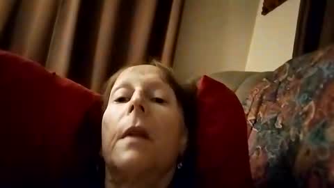 miloanj online show from December 4, 6:02 am