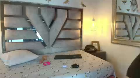 Milo online show from September 9, 8:53 pm