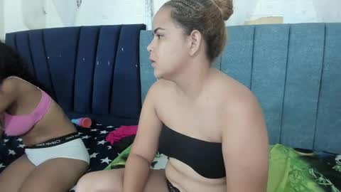 milu_18_ online show from November 9, 6:10 pm