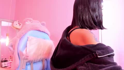 milu_carbajal_x online show from March 15, 4:28 am