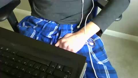 Snapshot of milwaukeebadger24 chatting on March 12, 6:43 pm milwaukeebadger24 online show from March 12, 6:43 pm