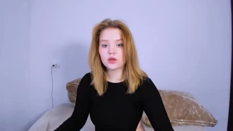 hi Im Mina  online show from October 20, 10:37 pm