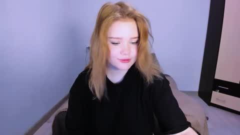 hi Im Mina  online show from November 12, 5:32 am