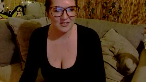 Mindy online show from December 1, 8:34 am