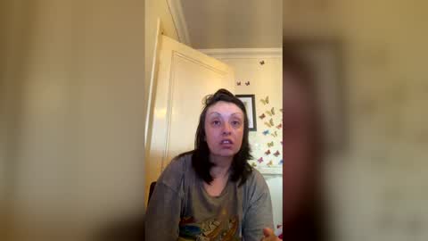 please subscribe to my fansly  please no video or photos must be recorded or re sold online show from April 13, 11:36 am