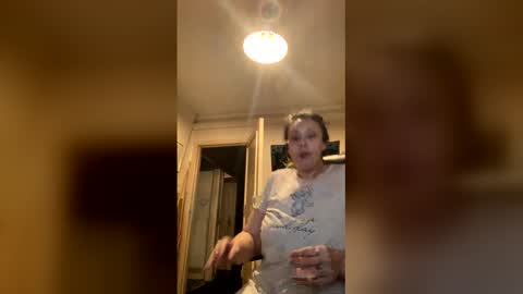 please subscribe to my fansly  please no video or photos must be recorded or re sold online show from April 18, 7:58 pm