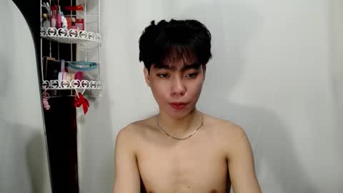 mingkla_man online show from March 15, 6:40 am