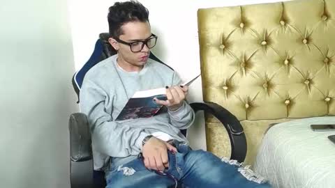 Minho Reyes online show from November 29, 5:09 pm