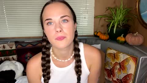 Snapshot of minimaggie chatting on September 24, 7:42 pm minimaggie online show from September 24, 7:42 pm