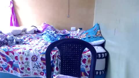 Andrea online show from March 18, 6:14 pm