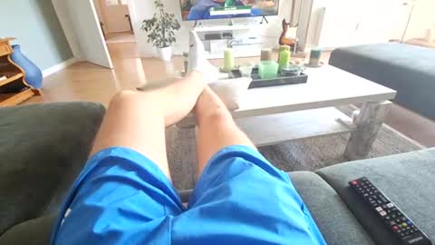 Jesse J. online show from July 12, 2:42 pm