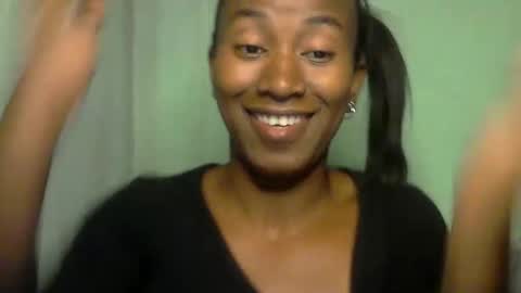 minouch211907 online show from May 7, 1:45 am