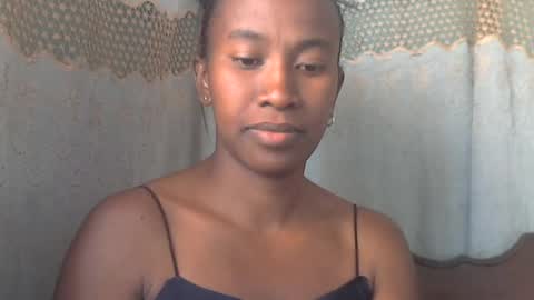 minouch211907 online show from June 27, 11:27 am