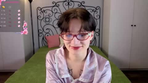 Olivia online show from September 27, 4:27 pm