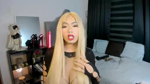 MARIANE online show from February 15, 6:39 pm