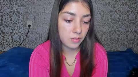Snapshot of mira_bloempje chatting on October 5, 7:10 pm Mira online show from October 5, 7:10 pm