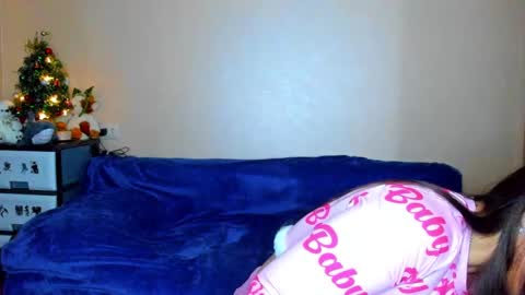 Snapshot of mira_bloempje chatting on February 9, 8:45 pm Mira online show from February 9, 8:45 pm