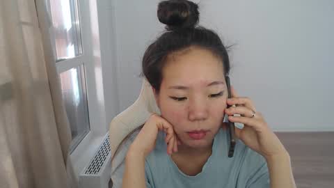Snapshot of mira_g chatting on March 7, 1:29 pm mira_g online show from March 7, 1:29 pm