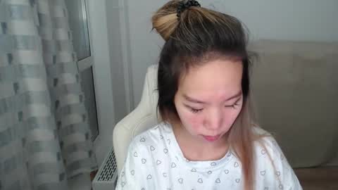 mira_g online show from February 6, 3:15 pm