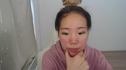Snapshot of mira_g chatting on October 2, 1:43 pm mira_g online show from October 2, 1:43 pm