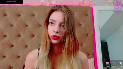 mira_lynxx online show from October 30, 5:19 am