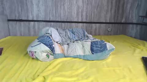 mira_one_ online show from June 29, 10:15 am
