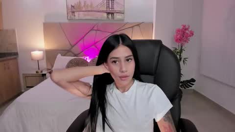 Snapshot of miranda_crawfor chatting on September 30, 12:48 pm miranda_crawfor online show from September 30, 12:48 pm