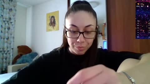 Snapshot of miranda_wish chatting on February 21, 5:46 am MIRANDA online show from February 21, 5:46 am