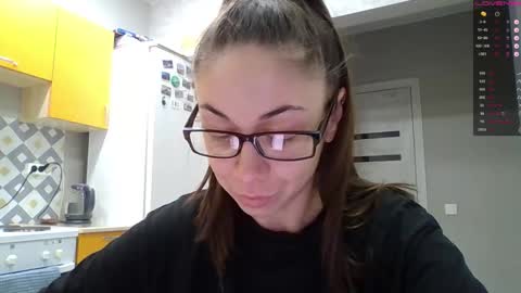 Snapshot of miranda_wish chatting on October 18, 12:31 pm MIRANDA online show from October 18, 12:31 pm
