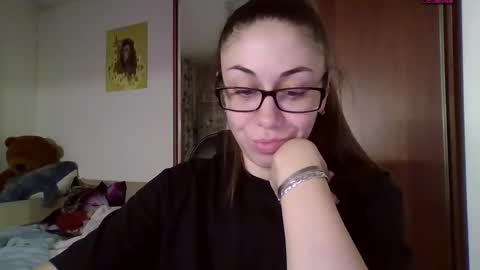 Snapshot of miranda_wish chatting on January 5, 6:35 pm MIRANDA online show from January 5, 6:35 pm