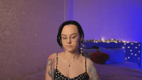 MiraSkyy online show from July 18, 5:59 pm